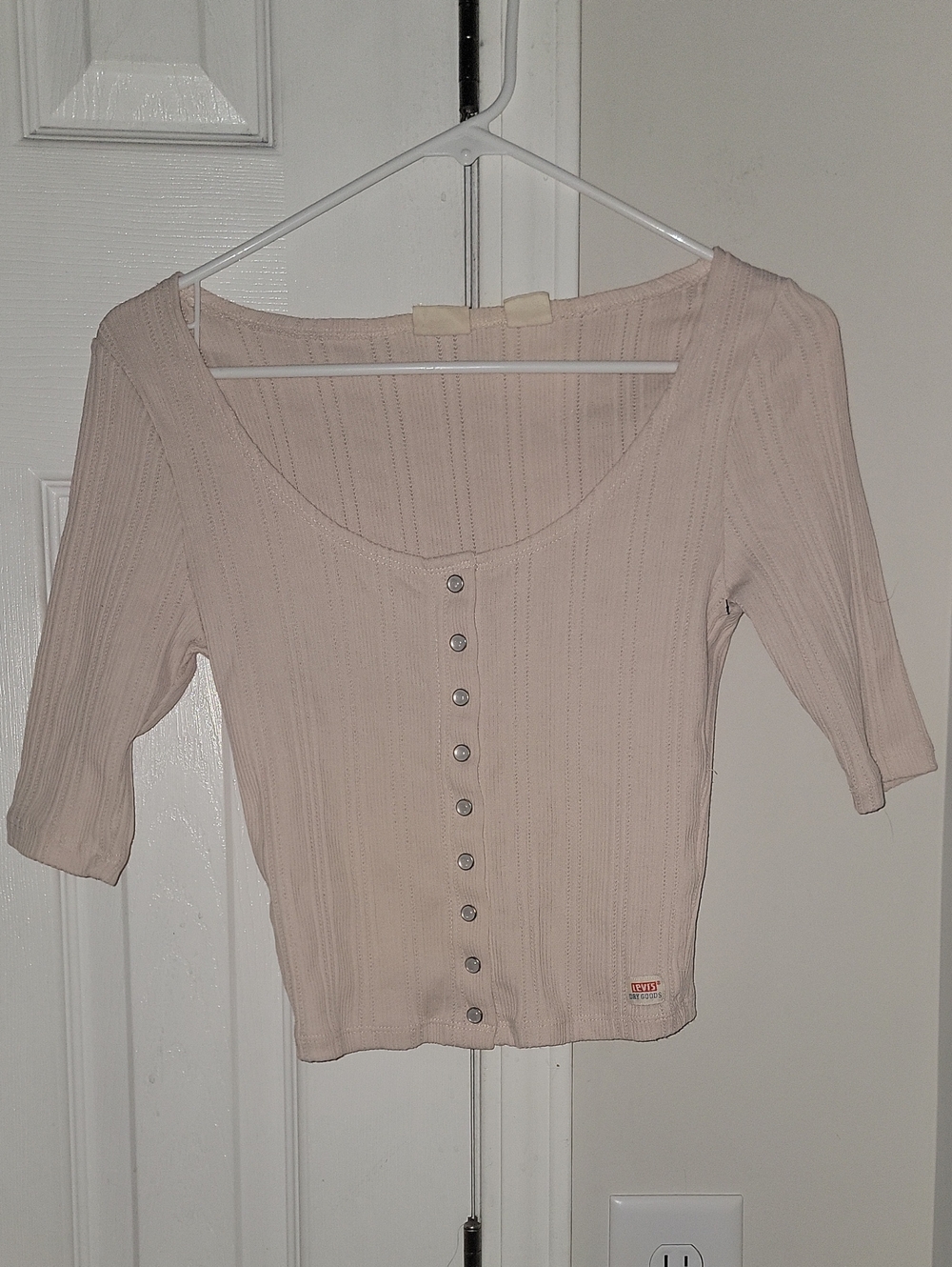 Levi's Beige Ribbed Button-Front Crop Top